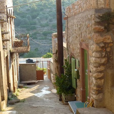 St. George Sykoussis Traditional Residence Agios Georgios Sykousis Pokoj fotografie