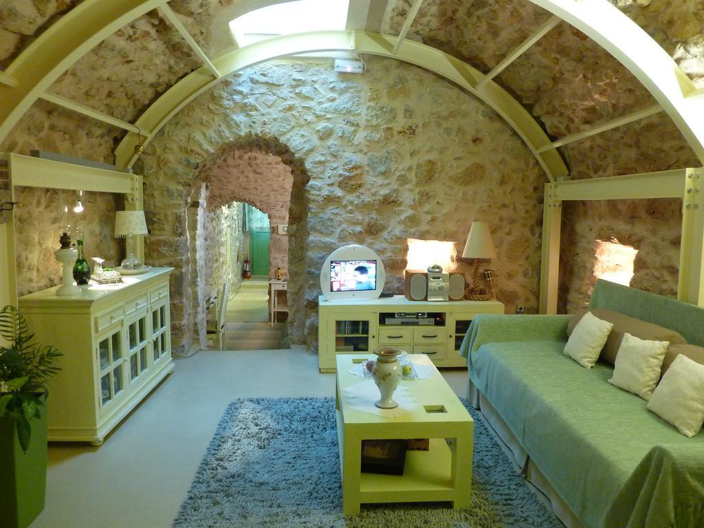 St. George Sykoussis Traditional Residence Agios Georgios Sykousis Pokoj fotografie